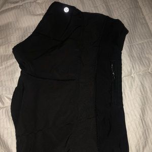 Lululemon black running short